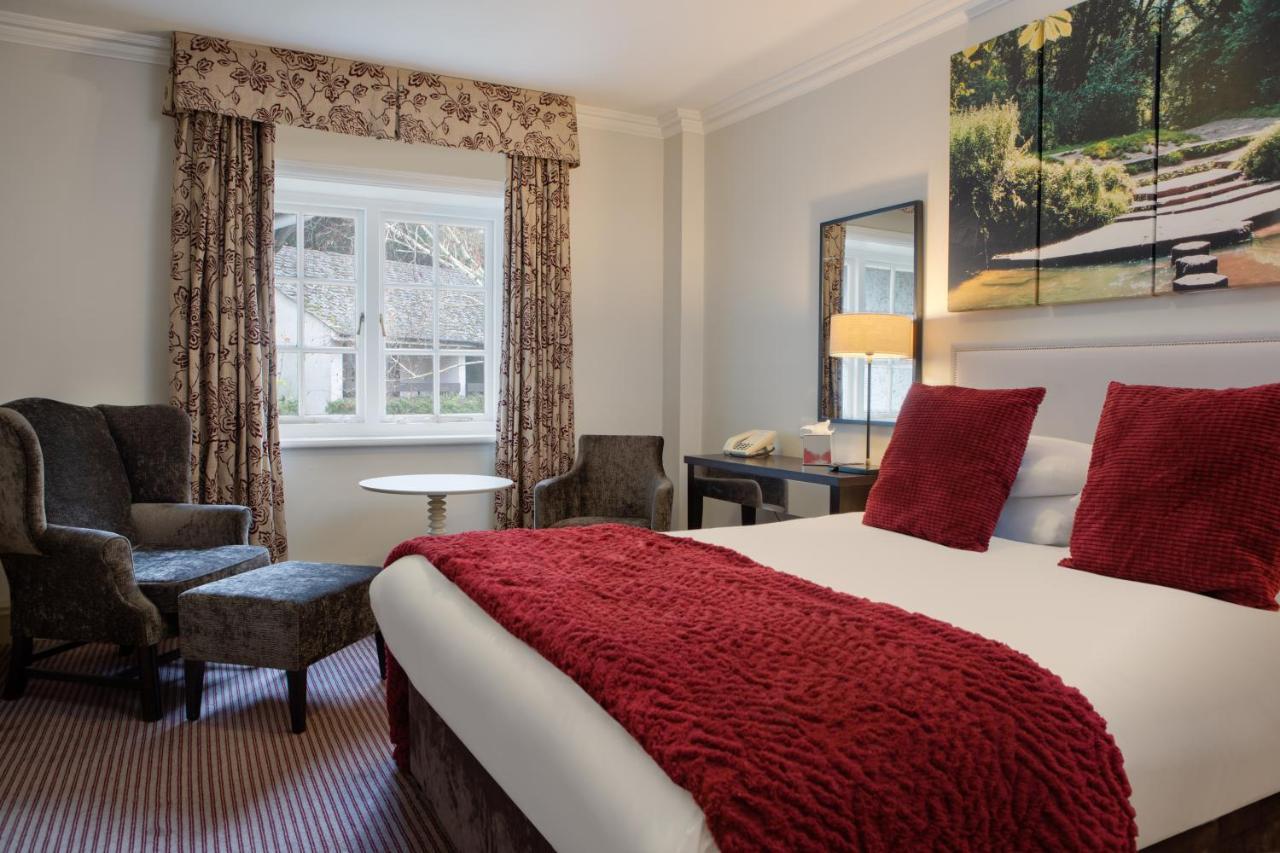 Sunday Box Hill Burford Bridge Hotel دوركينغ المظهر الخارجي الصورة