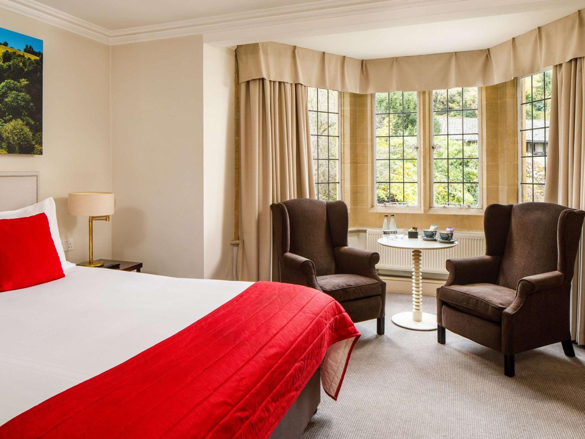 Sunday Box Hill Burford Bridge Hotel دوركينغ المظهر الخارجي الصورة