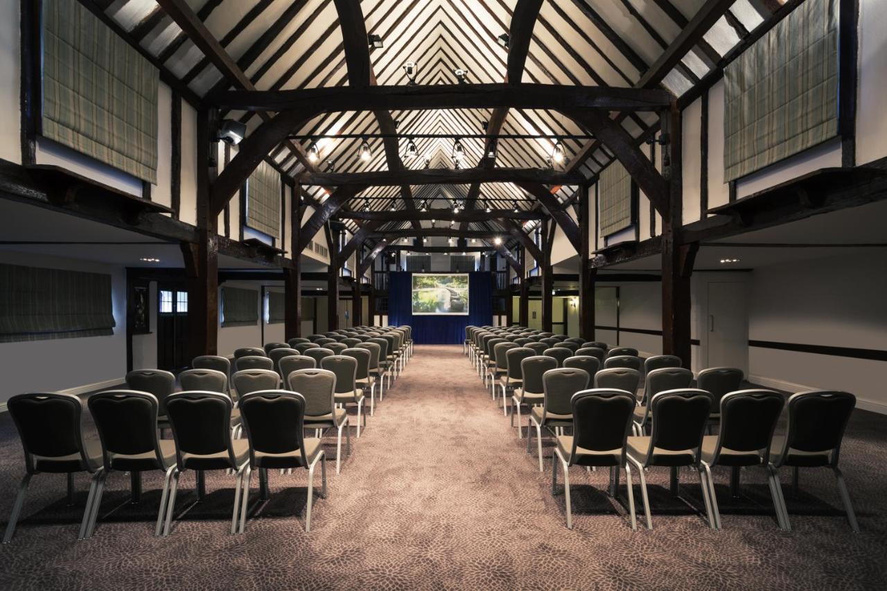 Sunday Box Hill Burford Bridge Hotel دوركينغ المظهر الخارجي الصورة